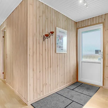 3 Bedroom Lovely In Sydals Holiday home Skovbyballe